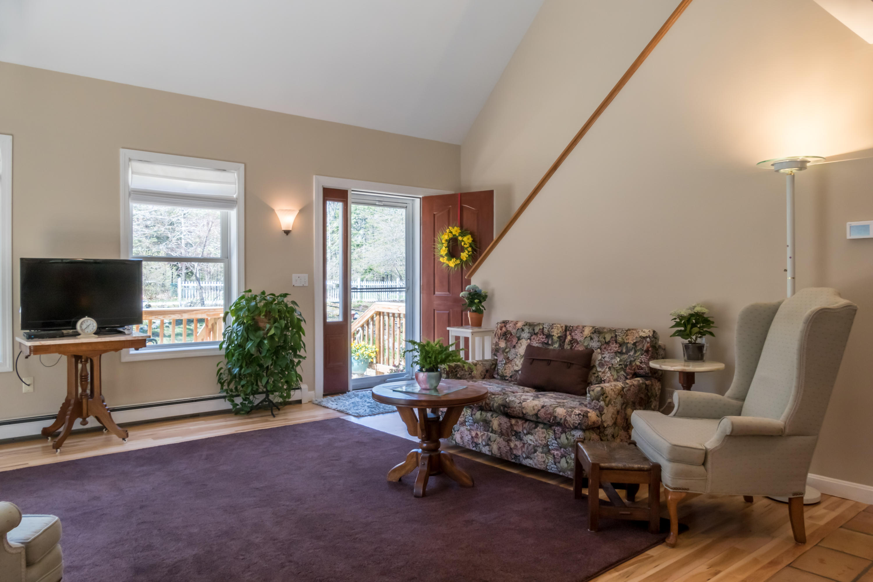 81 Adam's Way Freeport, ME 04032 - Photo 6 of 46 Living room