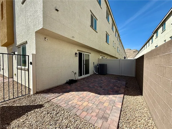 $2,490 | 3720 Brilliant Sunset Street, Las Vegas, NV 89129