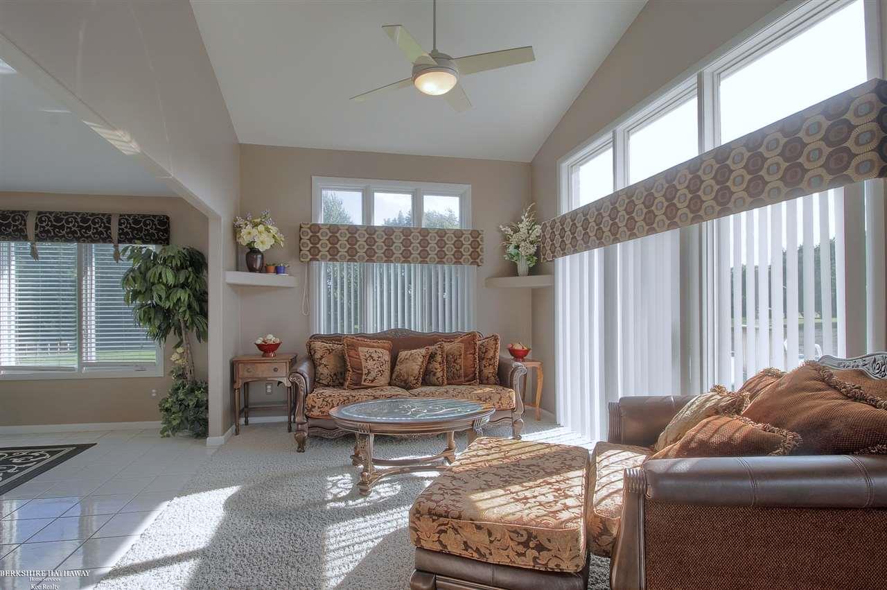 14748 34 Mile Road Romeo, MI 48065 - Photo 4 of 34 Living Room