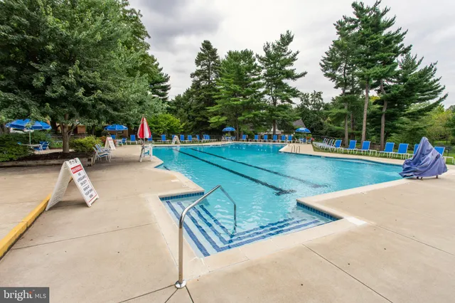 $260,000 | 275 Old Forge Crossing, Devon, PA 19333