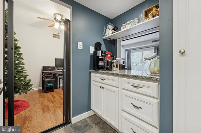 $260,000 | 275 Old Forge Crossing, Devon, PA 19333