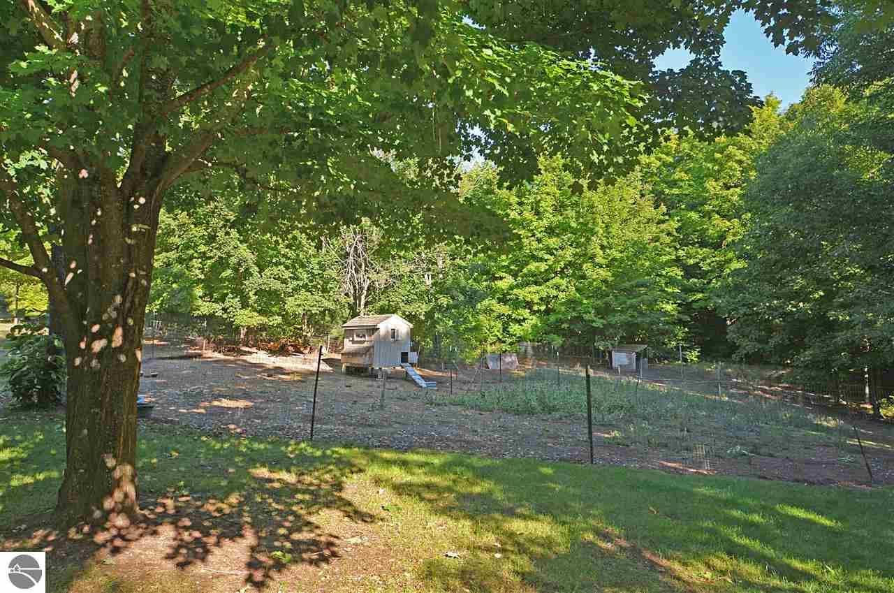 3167 East Kasson Road Cedar, MI 49621 - Photo 19 of 74 1789884-18.JPG