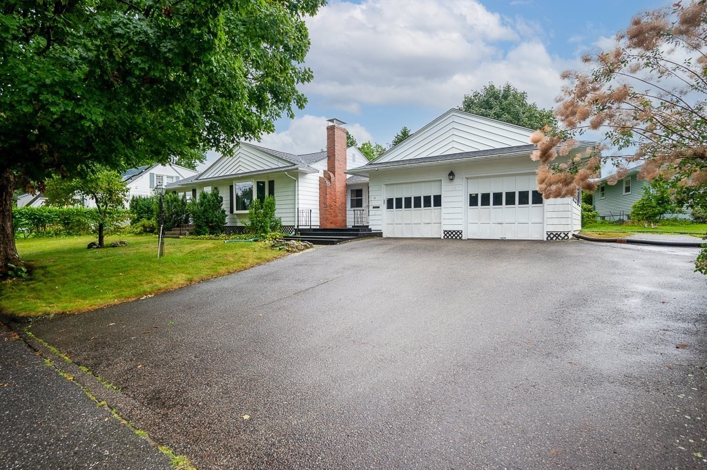 11 Lyndale Road Worcester, MA 01606 - Photo 6 of 40 Gallery Image 6