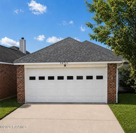 $1,700 | 9455 Pecan Tree Drive, Baton Rouge, LA 70810