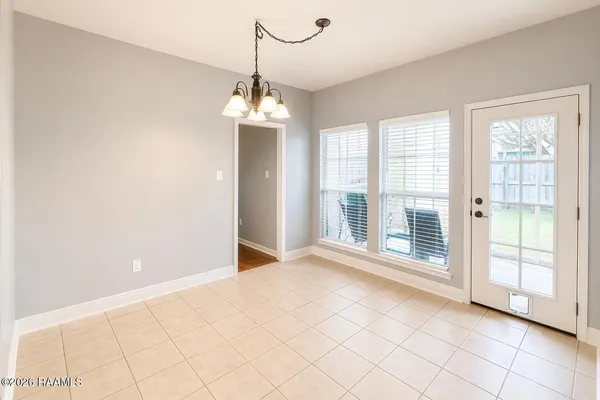 $1,700 | 9455 Pecan Tree Drive, Baton Rouge, LA 70810