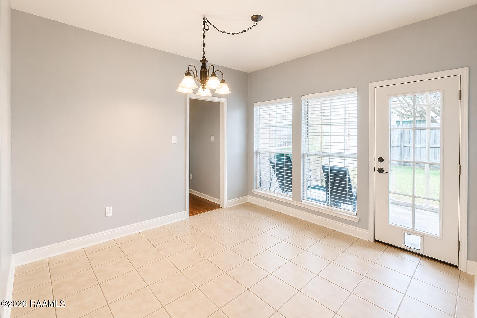 9455 Pecan Tree Drive Baton Rouge, LA 70810 - Photo 4 of 11 70C32247-9692-41D3-BAAA-498B73BE78C3