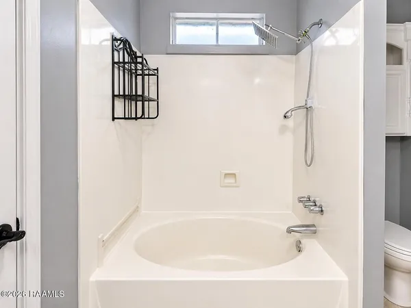 $1,700 | 9455 Pecan Tree Drive, Baton Rouge, LA 70810