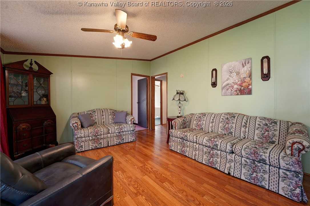 383 Kilgore Road Scott Depot, WV 25560 - Photo 4 of 28 Gallery Image 4