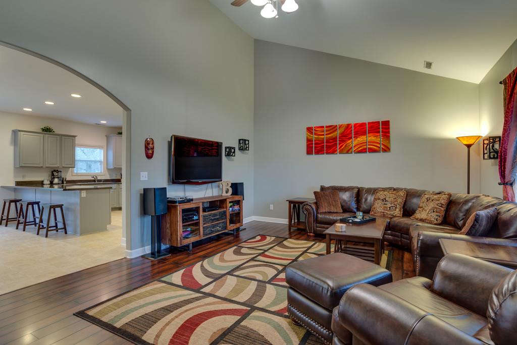 1017 Hummingbird Lane Spring Hill, TN 37174 - Photo 9 of 30 Gallery Image 9