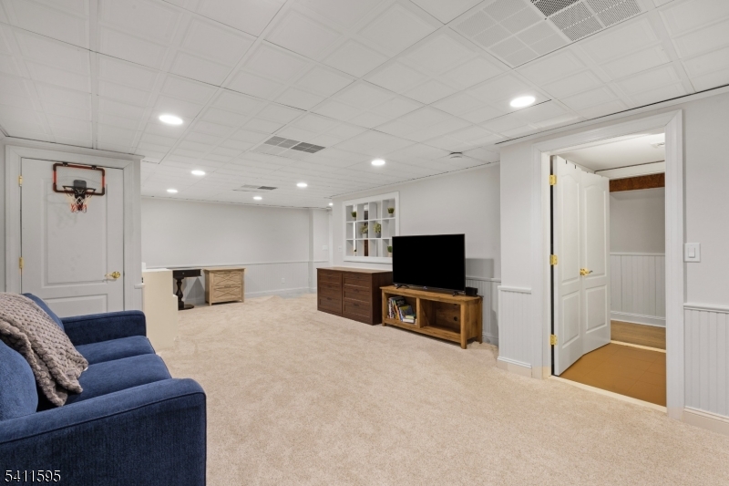 6 Stonehedge Court Warren, NJ 07059 - Photo 36 of 46