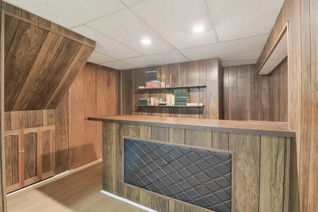 $405,000 | 105 West Dover Drive, Mount Prospect, IL 60056