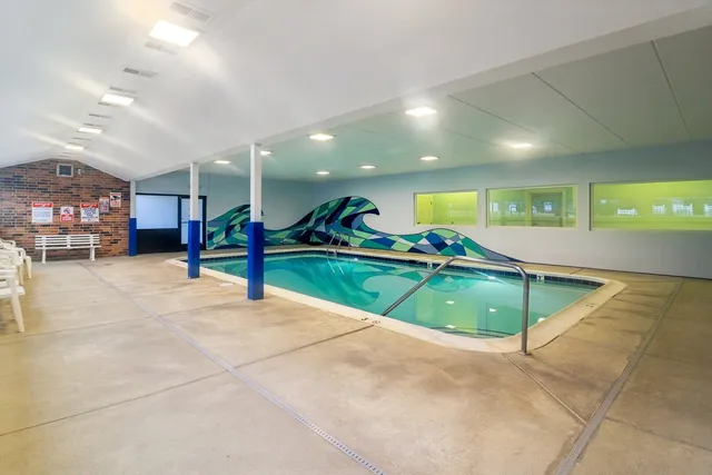 $405,000 | 105 West Dover Drive, Mount Prospect, IL 60056