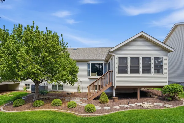 $440,000 | 2865 Villa Court, Bettendorf, IA 52722