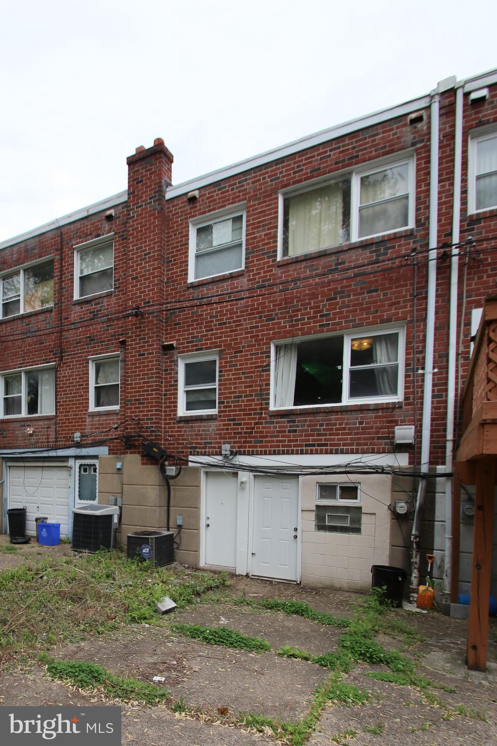 2734 West Country Club Road Philadelphia, PA 19131 - Photo 30 of 30 Back of House