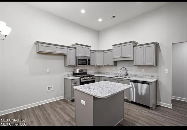 $2,500 | 6540 John Hamilton Way East, Olive Branch, MS 38654