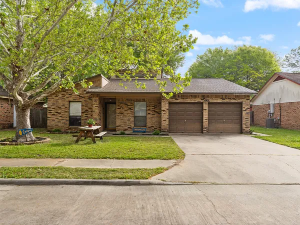 $184,500 | 13 Columbella Street, Bay City, TX 77414