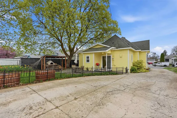 $298,000 | 1507 East Bridgeport Avenue, Spokane, WA 99207