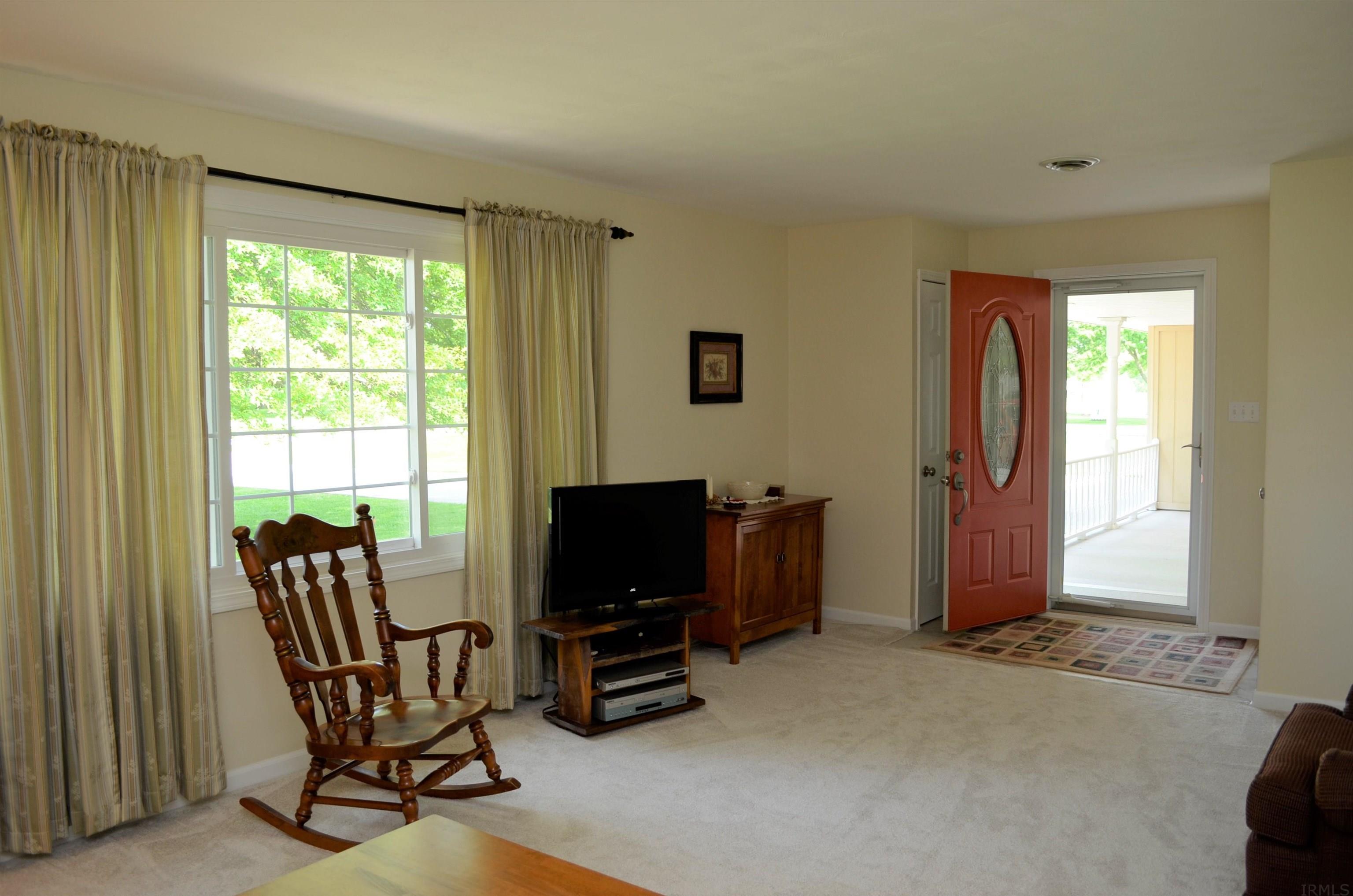 4410 Hursh Road Fort Wayne, IN 46845 - Photo 3 of 35