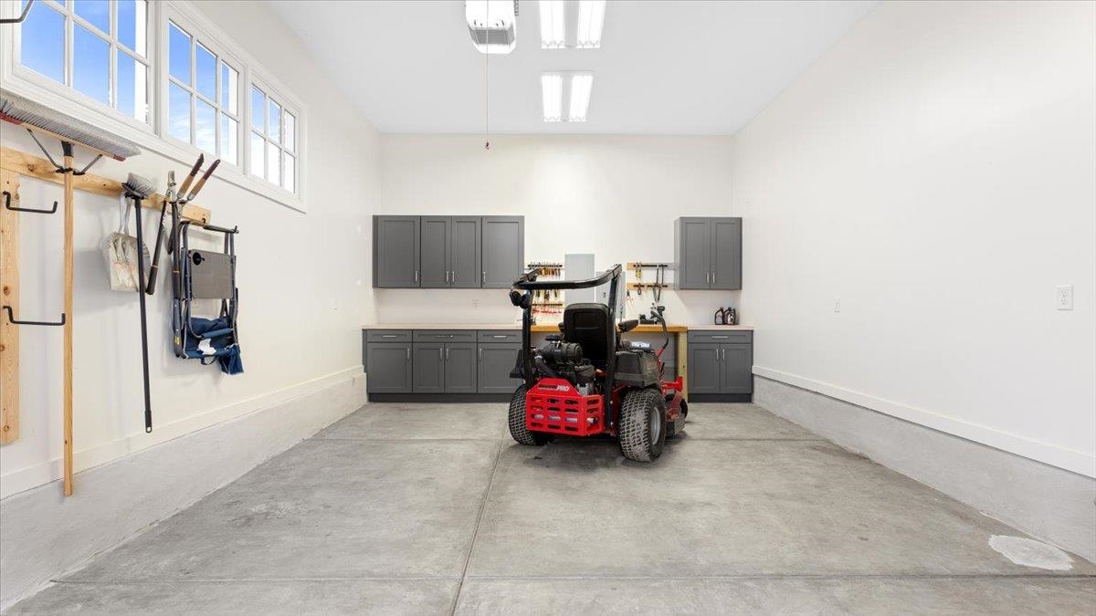 25 Jay Cove Piperton, TN 38017 - Photo 32 of 39 a room with toys