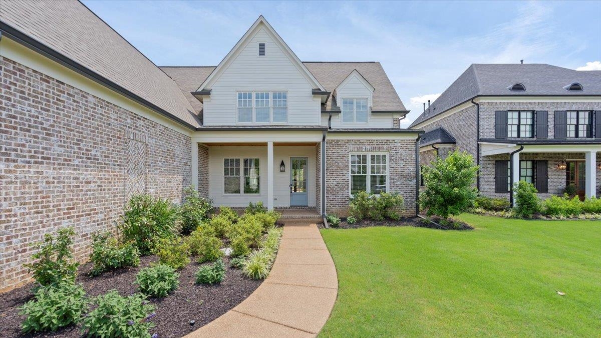 25 Jay Cove Piperton, TN 38017 - Photo 39 of 39 front view of a house with a yard