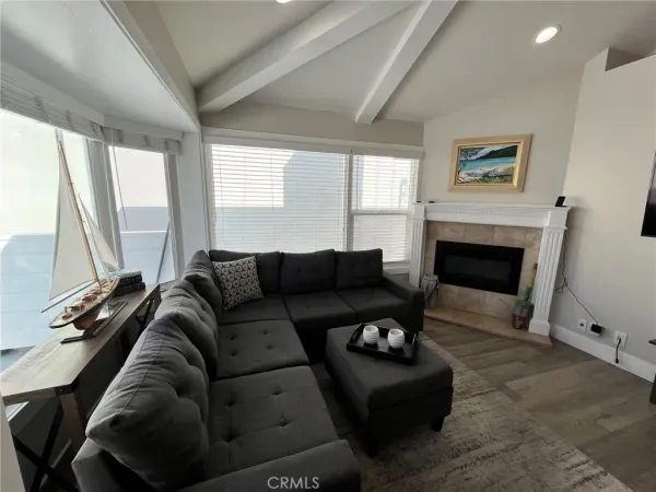 $4,200 | 602 Narcissus Avenue, Corona del Mar, CA 92625