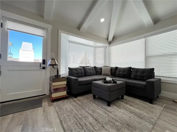 $4,000 | 602 Narcissus Avenue, Corona del Mar, CA 92625