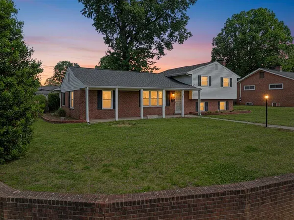$329,950 | 3402 Crittendon Avenue Northwest, Roanoke, VA 24012