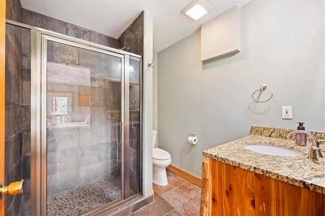 $449,000 | 28060 Uncle Bob Avenue, Clinton, MO 64735