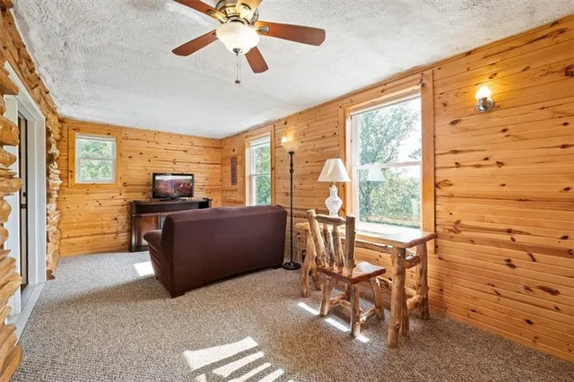 $449,000 | 28060 Uncle Bob Avenue, Clinton, MO 64735