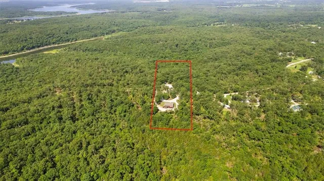 $449,000 | 28060 Uncle Bob Avenue, Clinton, MO 64735