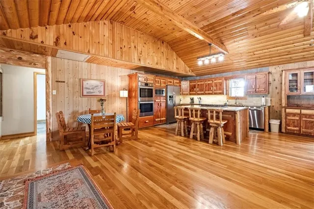 $449,000 | 28060 Uncle Bob Avenue, Clinton, MO 64735