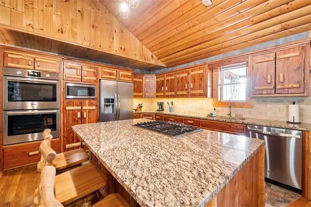 $449,000 | 28060 Uncle Bob Avenue, Clinton, MO 64735