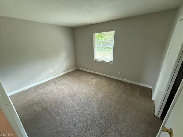 $1,195 | 2350 Bay Meadows Court, Unit E, Winston-Salem, NC 27103