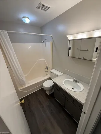 $1,195 | 2350 Bay Meadows Court, Unit E, Winston-Salem, NC 27103