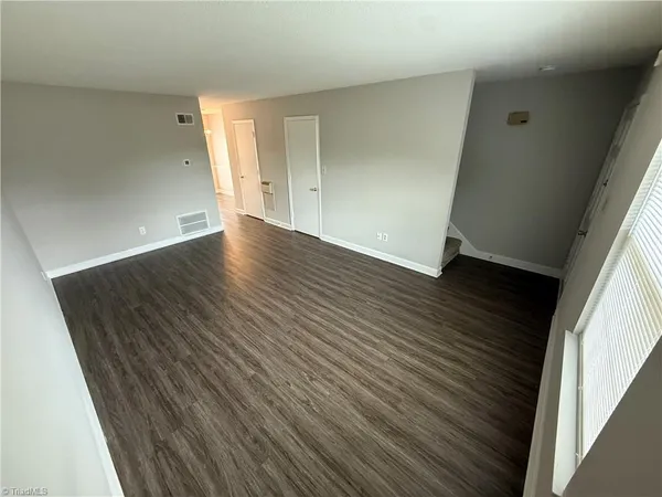 $1,195 | 2350 Bay Meadows Court, Unit E, Winston-Salem, NC 27103