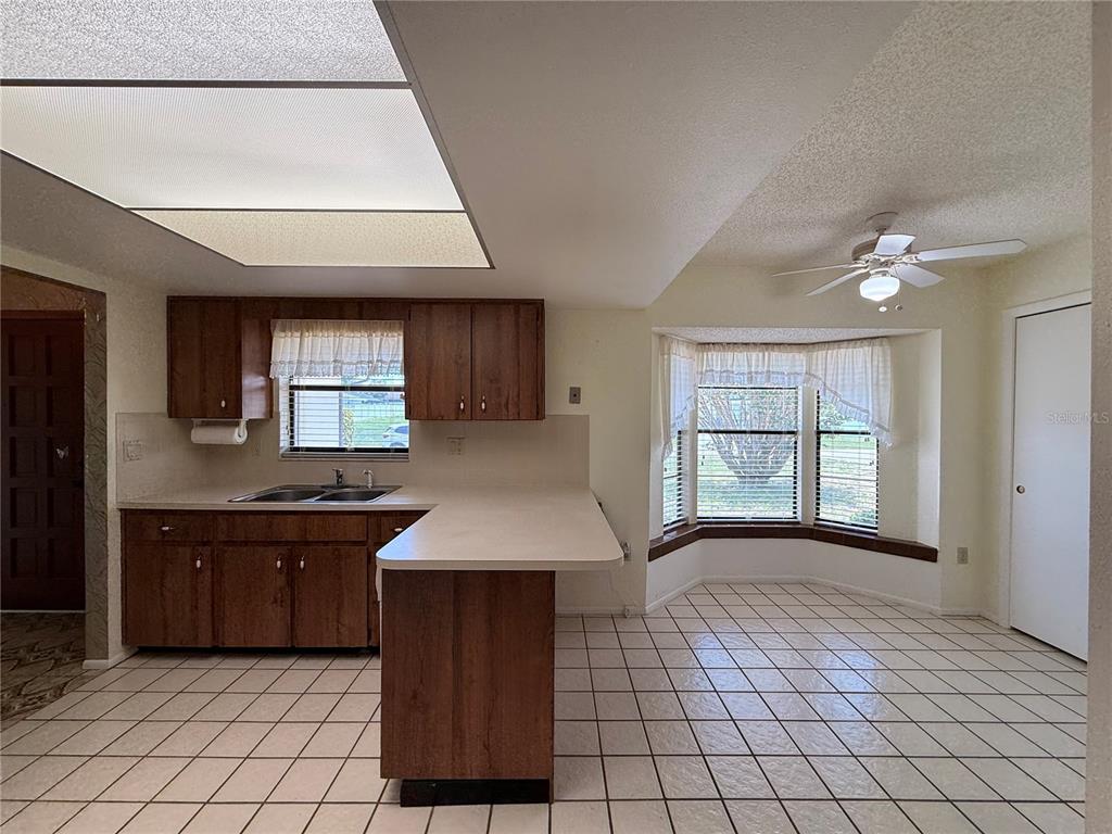 9264 Manchester Street Spring Hill, FL 34606 - Photo 18 of 40