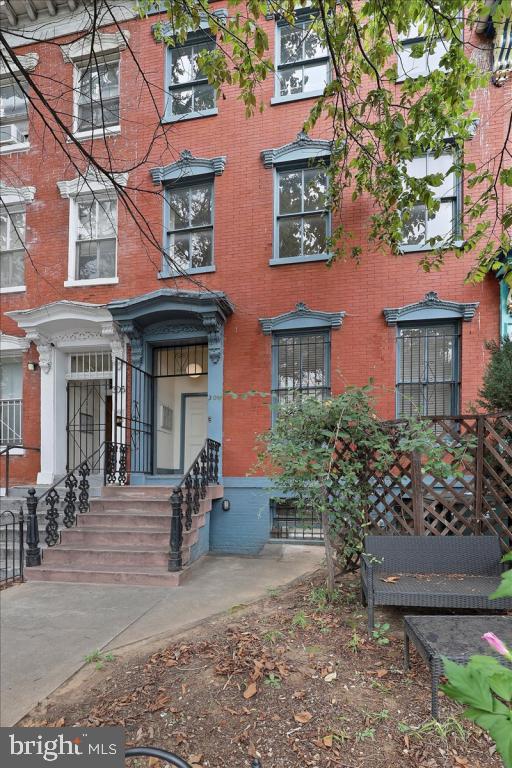 303 M Street Northwest Washington, DC 20001 - Photo 3 of 46