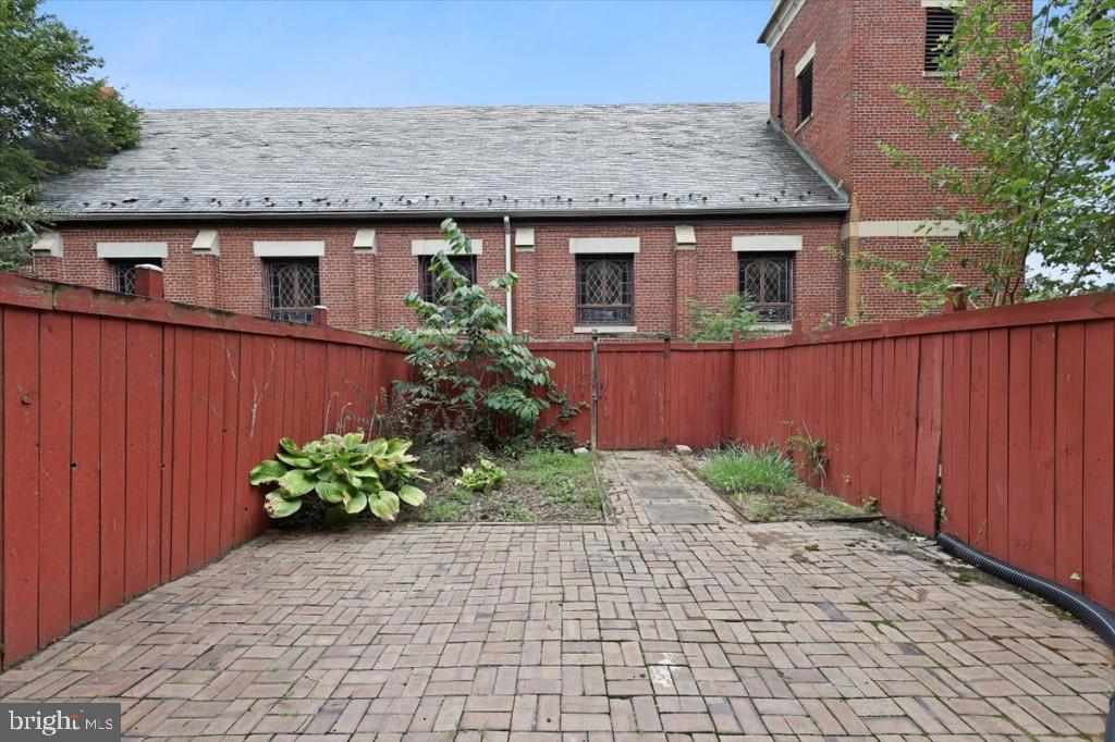 303 M Street Northwest Washington, DC 20001 - Photo 44 of 46