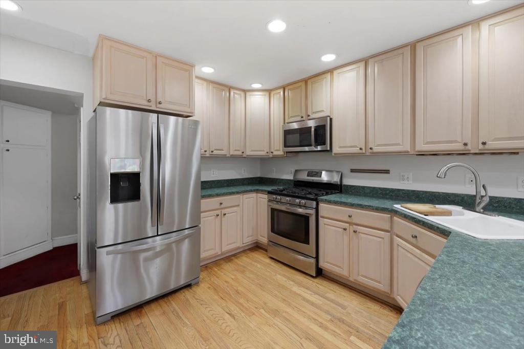 303 M Street Northwest Washington, DC 20001 - Photo 6 of 46