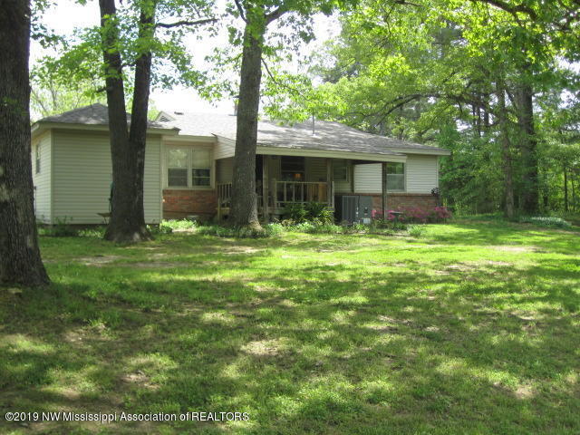 1063 Shinault Road Byhalia, MS 38611 - Photo 14 of 27 IMG_2271