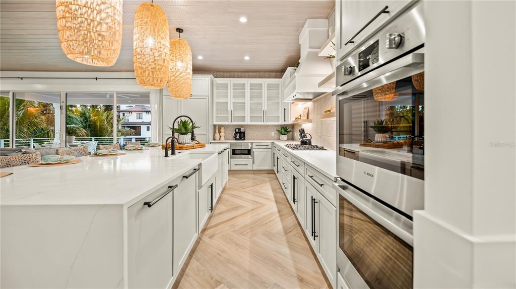 6536 Peacock Road Sarasota, FL 34242 - Photo 20 of 82 Gallery Image 20
