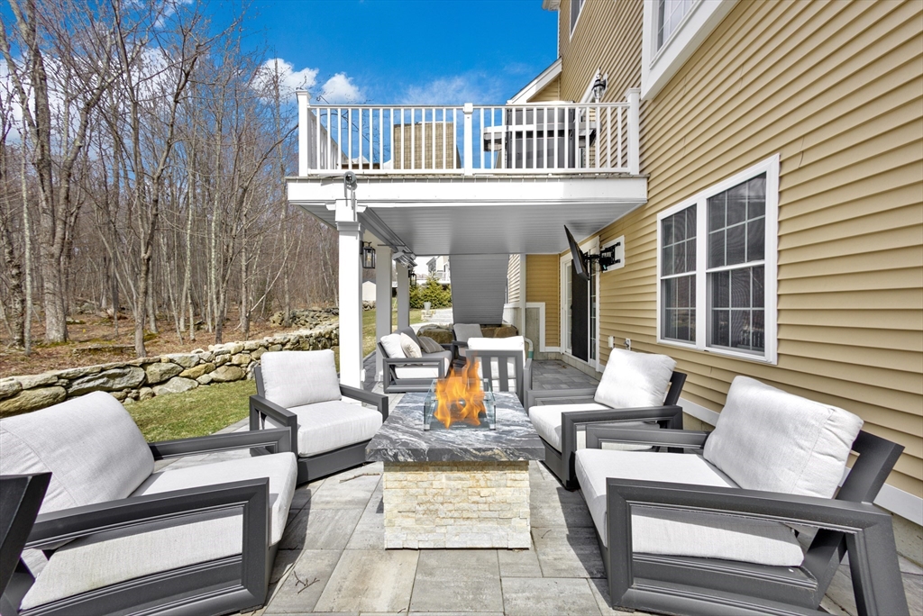 20 Hunters Ridge Way Hopkinton, MA 01748 - Photo 6 of 40 Gallery Image 6