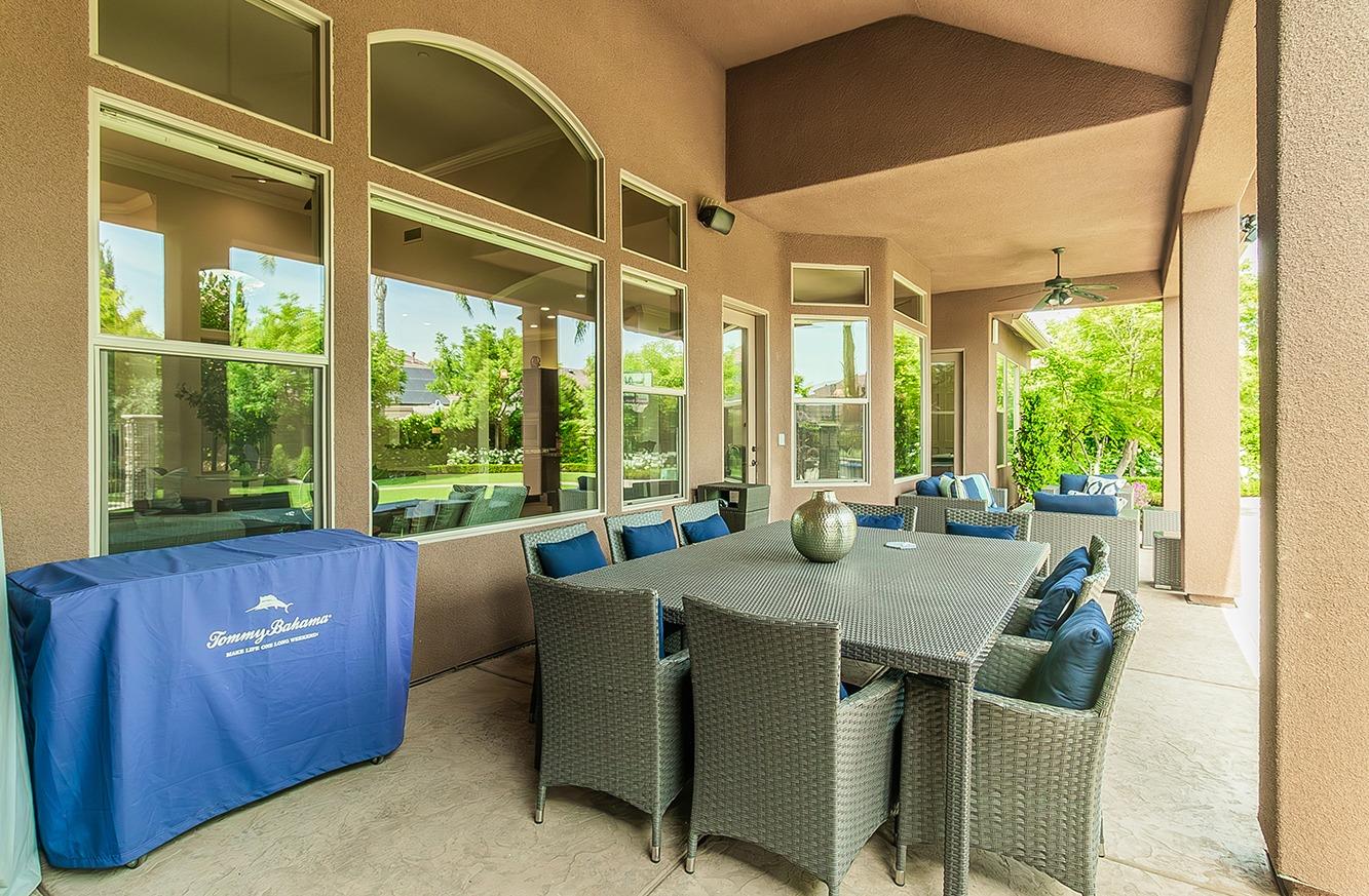 1807 North Rector Avenue Clovis, CA 93619 - Photo 33 of 55 a view of an outdoor dining space with furniture