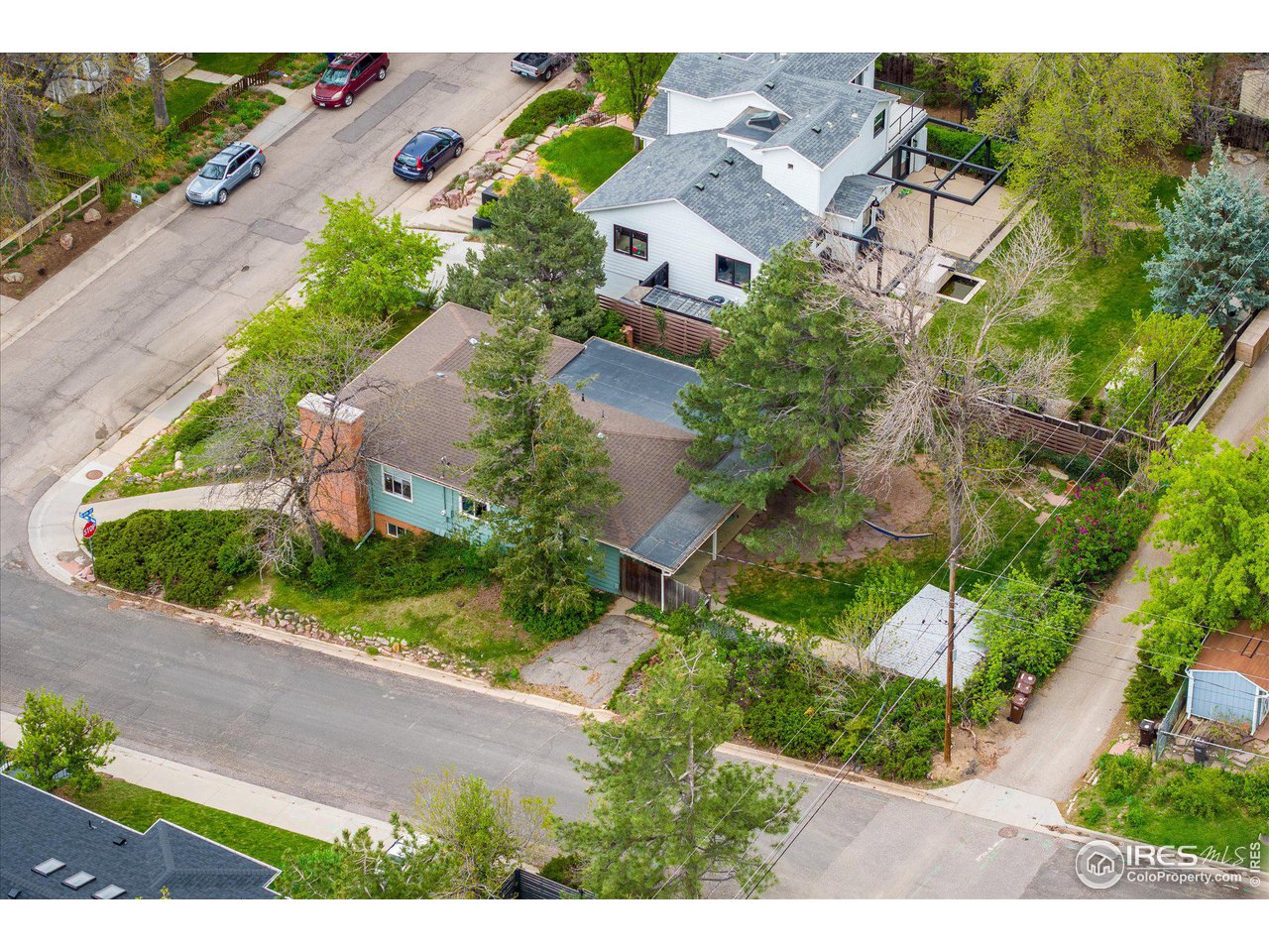 2855 4th Street Boulder, CO 80304 - Photo 30 of 37 an aerial view of multiple houses with yard