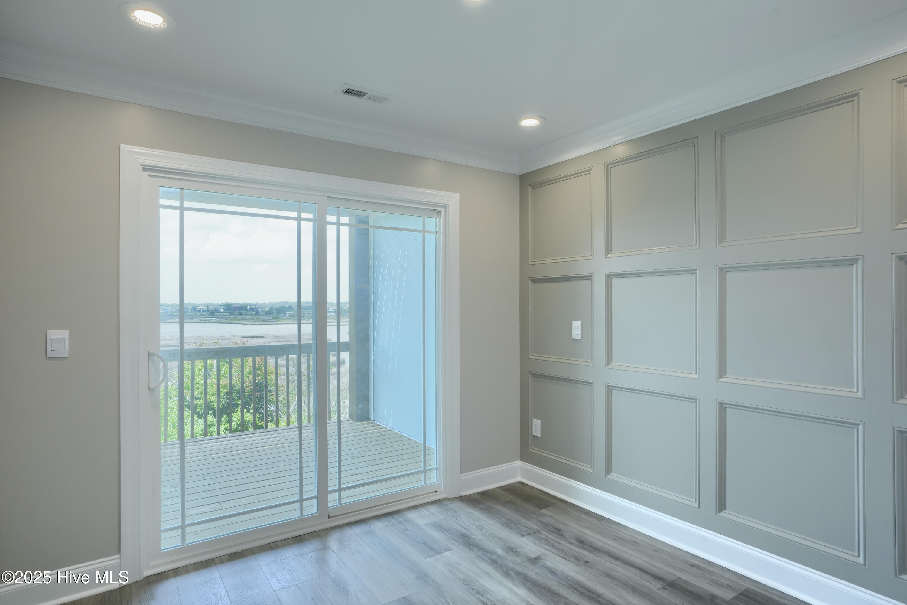 887 New River Inlet Road, Unit 2 North Topsail Beach, NC 28460 - Photo 15 of 38 877-2 New River Inlet Road - Interior -