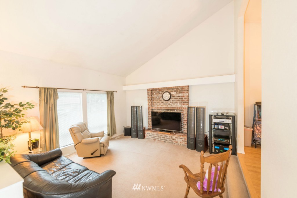 2828 168th Street Southeast Bothell, WA 98012 - Photo 2 of 22