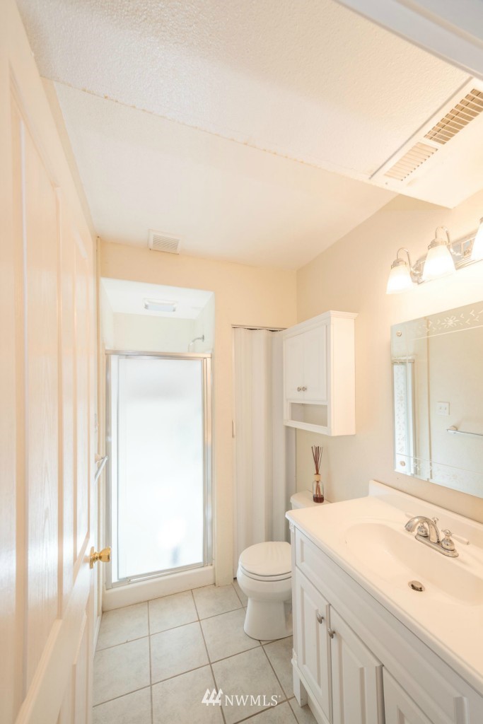 2828 168th Street Southeast Bothell, WA 98012 - Photo 14 of 22
