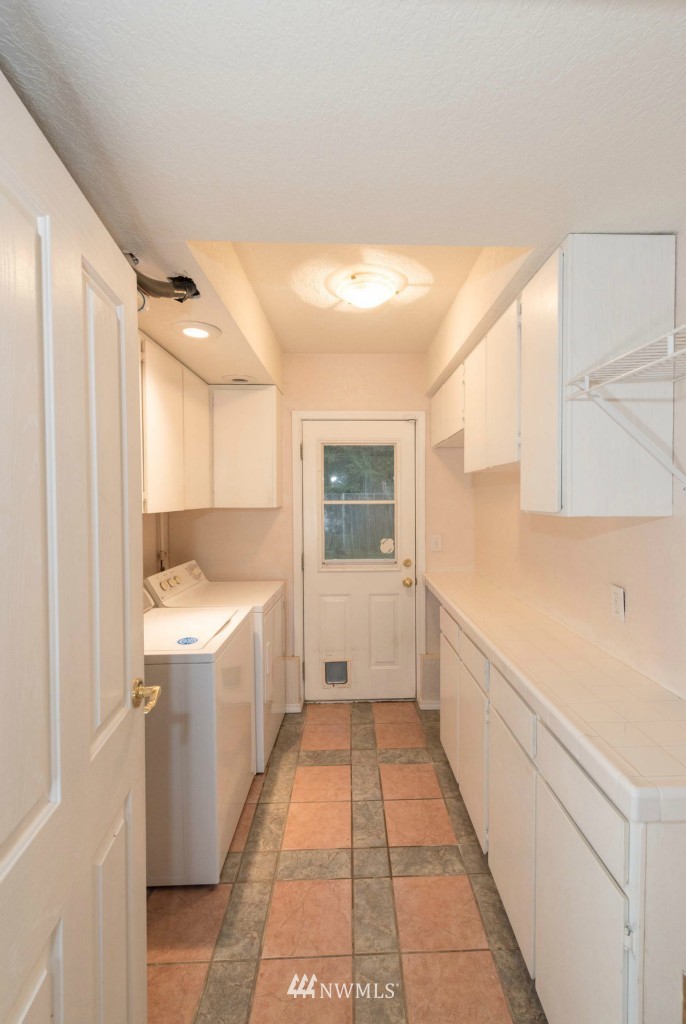 2828 168th Street Southeast Bothell, WA 98012 - Photo 15 of 22