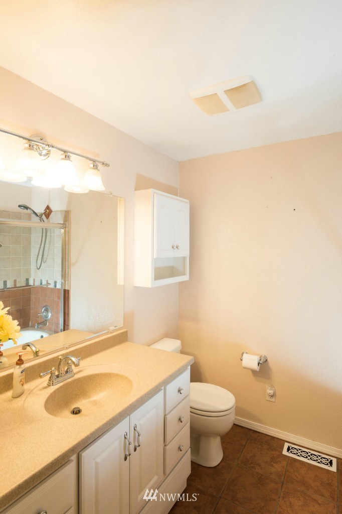 2828 168th Street Southeast Bothell, WA 98012 - Photo 6 of 22