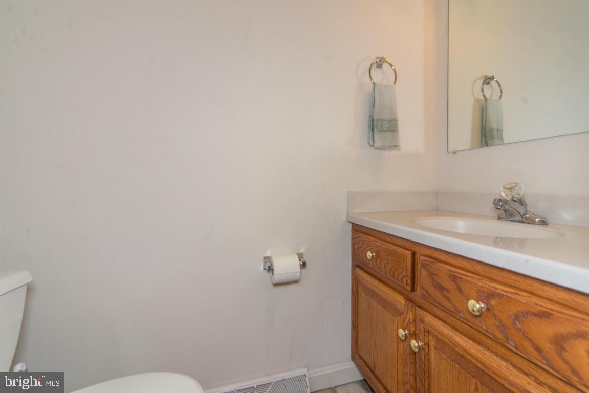 1229 Grofftown Road Lancaster, PA 17602 - Photo 14 of 25 Gallery Image 14